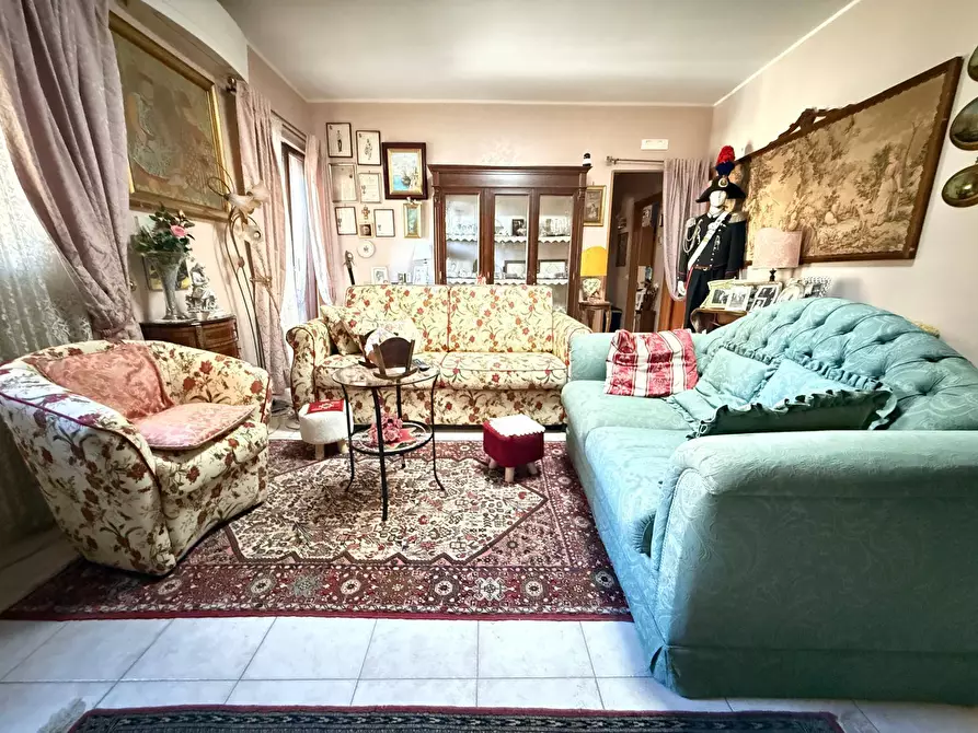 Immagine 3 di Appartamento in vendita  in Via Pasquale Tenga 74 a Caserta