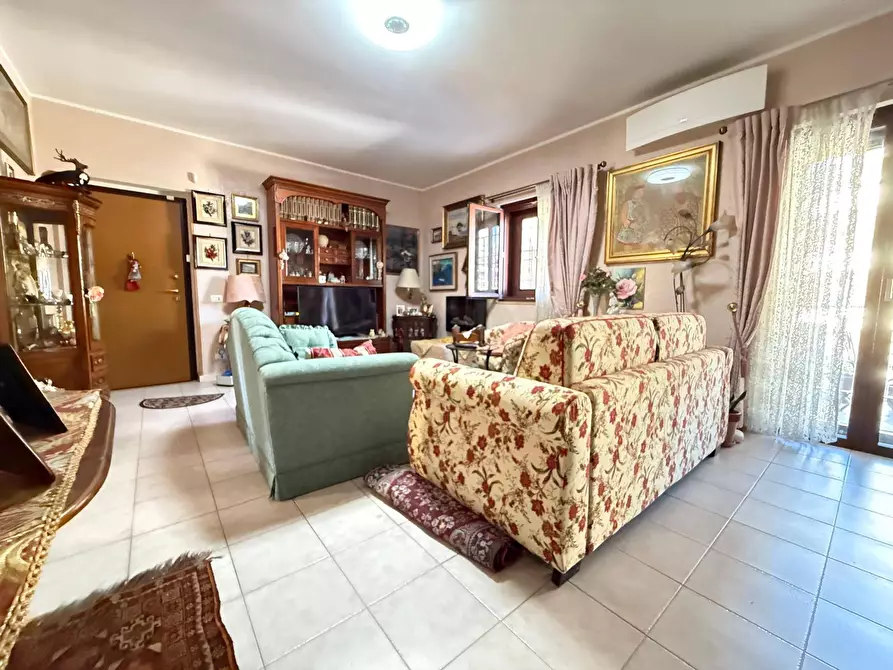 Immagine 4 di Appartamento in vendita  in Via Pasquale Tenga 74 a Caserta