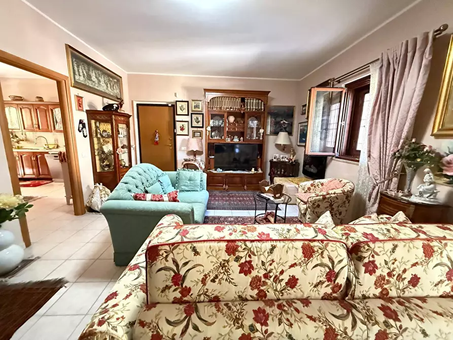 Immagine 6 di Appartamento in vendita  in Via Pasquale Tenga 74 a Caserta