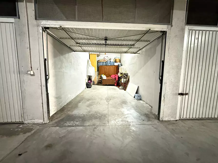 Immagine 41 di Appartamento in vendita  in Via Pasquale Tenga 74 a Caserta