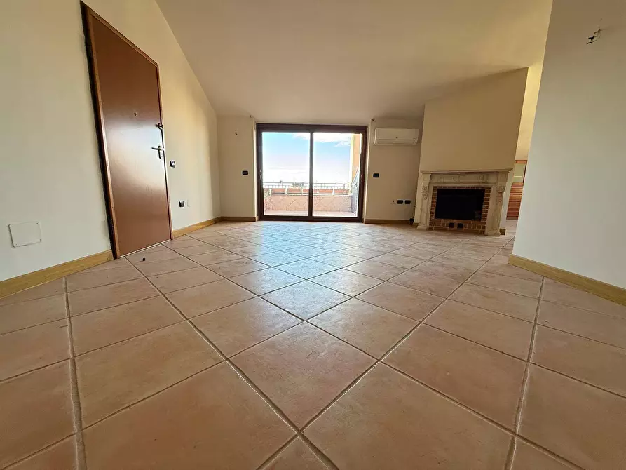 Immagine 4 di Appartamento in vendita  in Via Iannelli 33 a Caserta