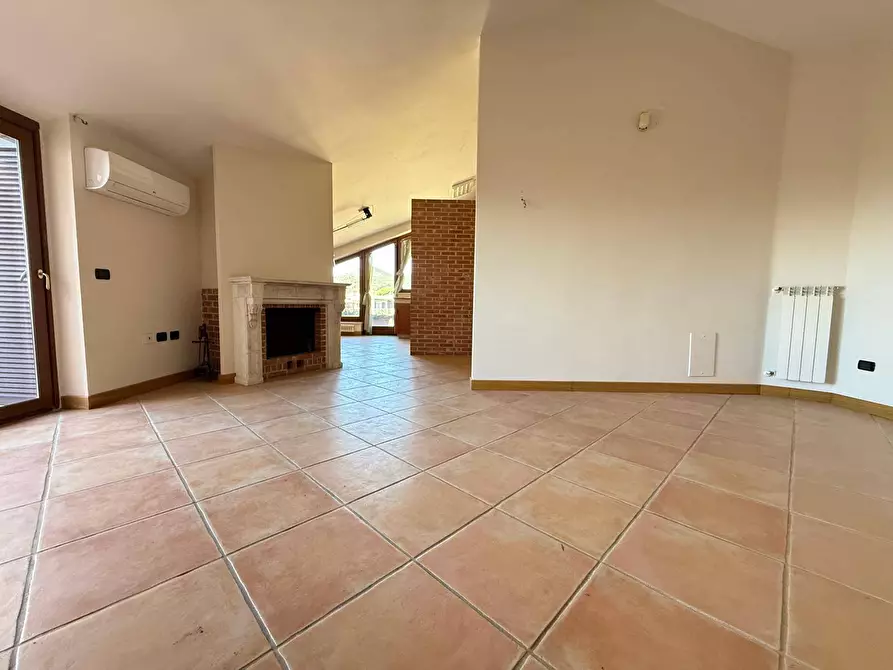 Immagine 7 di Appartamento in vendita  in Via Iannelli 33 a Caserta