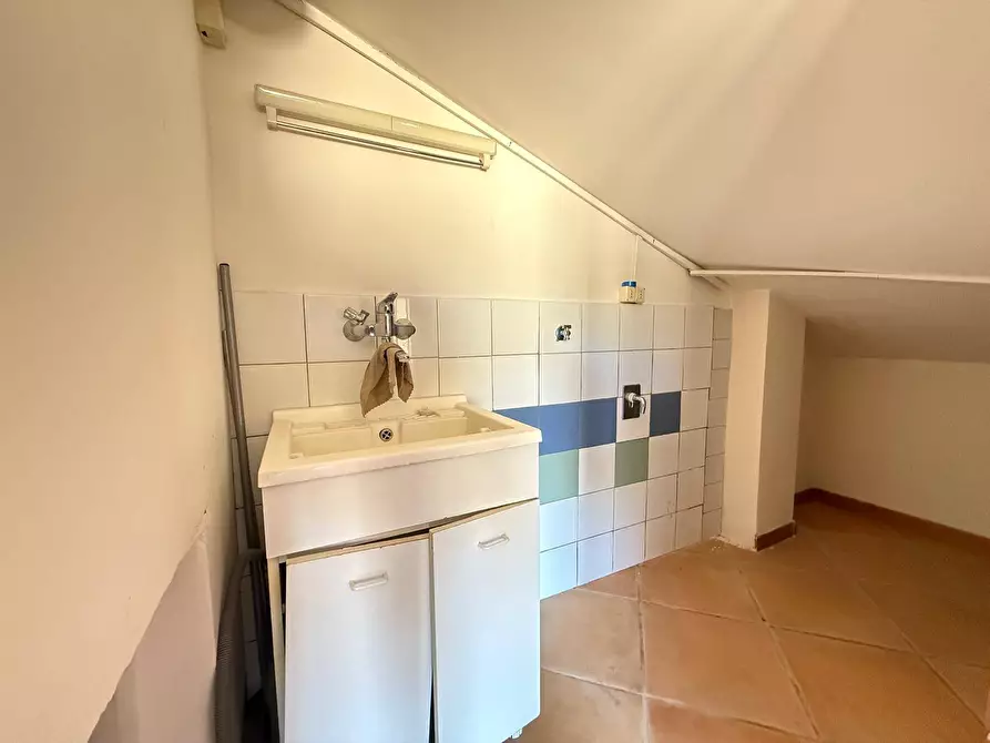 Immagine 21 di Appartamento in vendita  in Via Iannelli 33 a Caserta