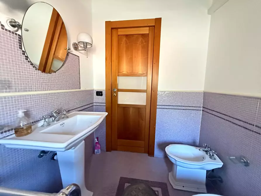 Immagine 35 di Appartamento in vendita  in Via Iannelli 33 a Caserta