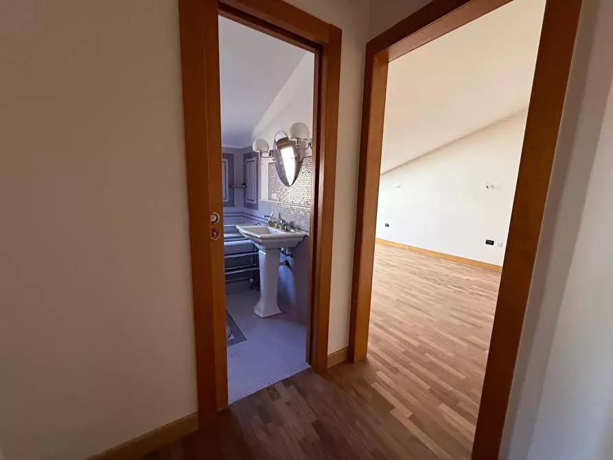 Immagine 44 di Appartamento in vendita  in Via Iannelli 33 a Caserta