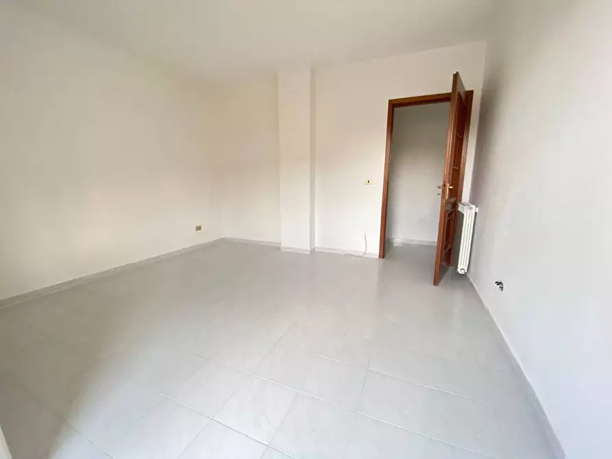 Immagine 26 di Appartamento in vendita  in via Tescione 81 a Caserta