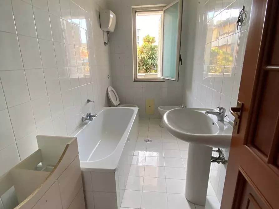 Immagine 36 di Appartamento in vendita  in via Tescione 81 a Caserta