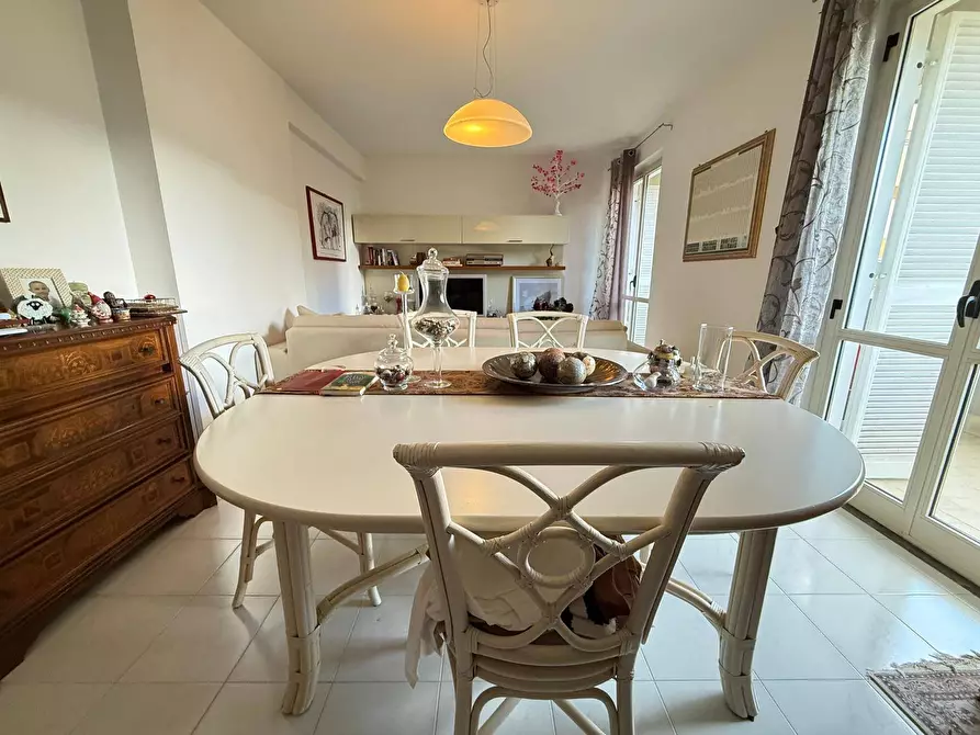 Immagine 3 di Appartamento in vendita  in via Tescione 81 a Caserta