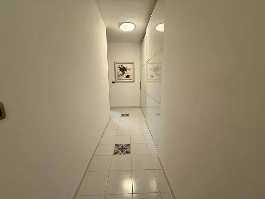 Immagine 39 di Appartamento in vendita  in via Tescione 81 a Caserta