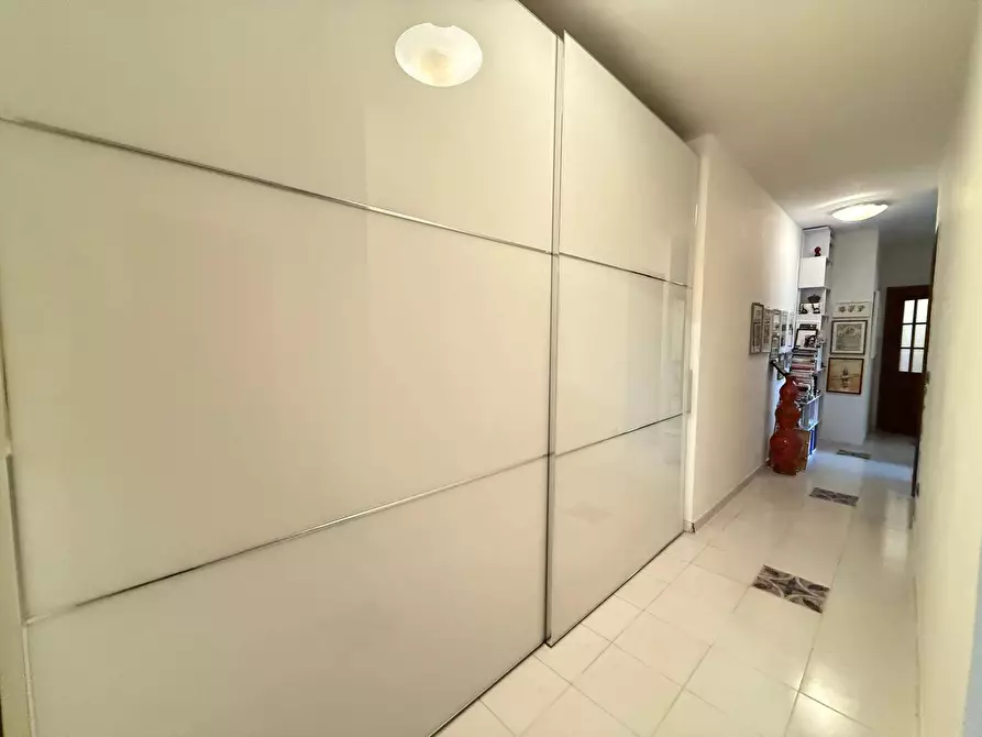 Immagine 16 di Appartamento in vendita  in via Tescione 81 a Caserta