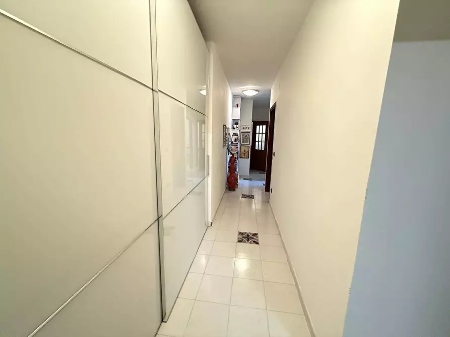 Immagine 17 di Appartamento in vendita  in via Tescione 81 a Caserta