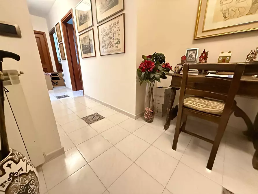 Immagine 10 di Appartamento in vendita  in via Tescione 81 a Caserta