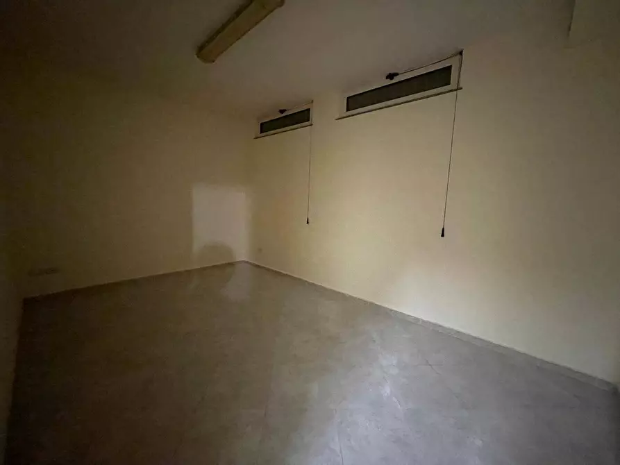 Immagine 13 di Magazzino in affitto  in Via P.Musone 2 a Capodrise