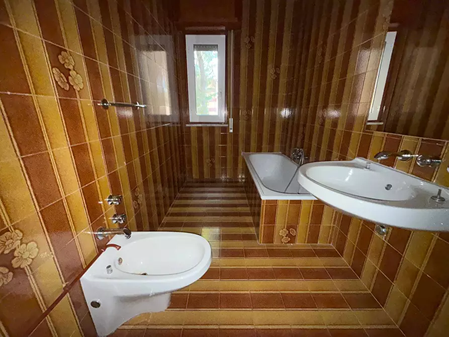 Immagine 42 di Appartamento in vendita  in via Don Gangi 19 a Caserta