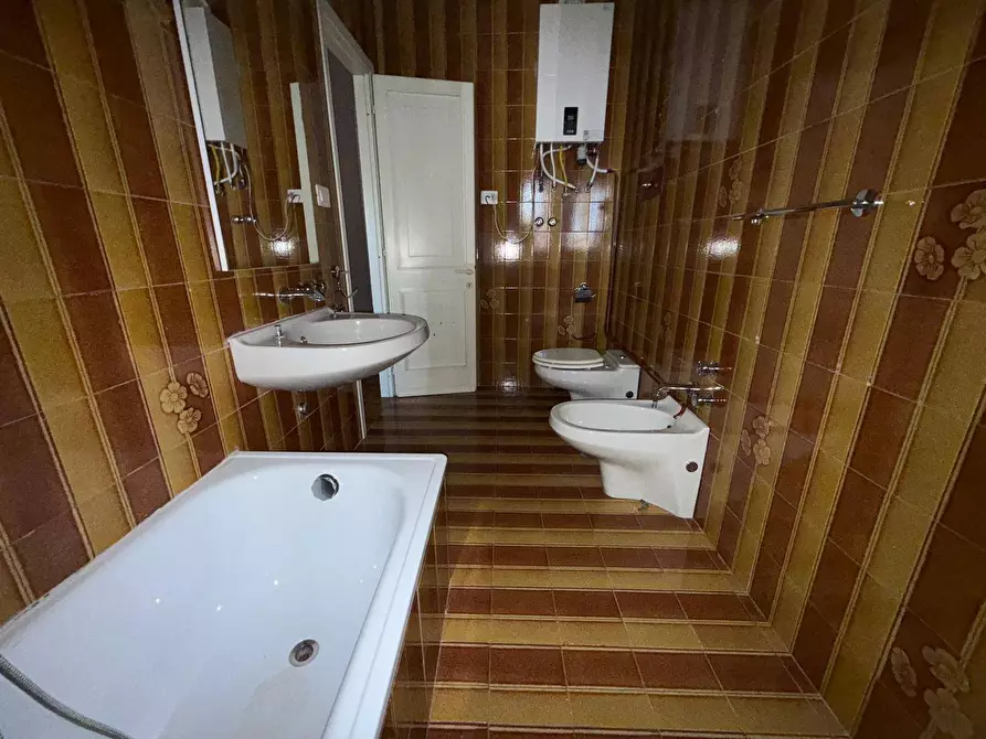 Immagine 44 di Appartamento in vendita  in via Don Gangi 19 a Caserta