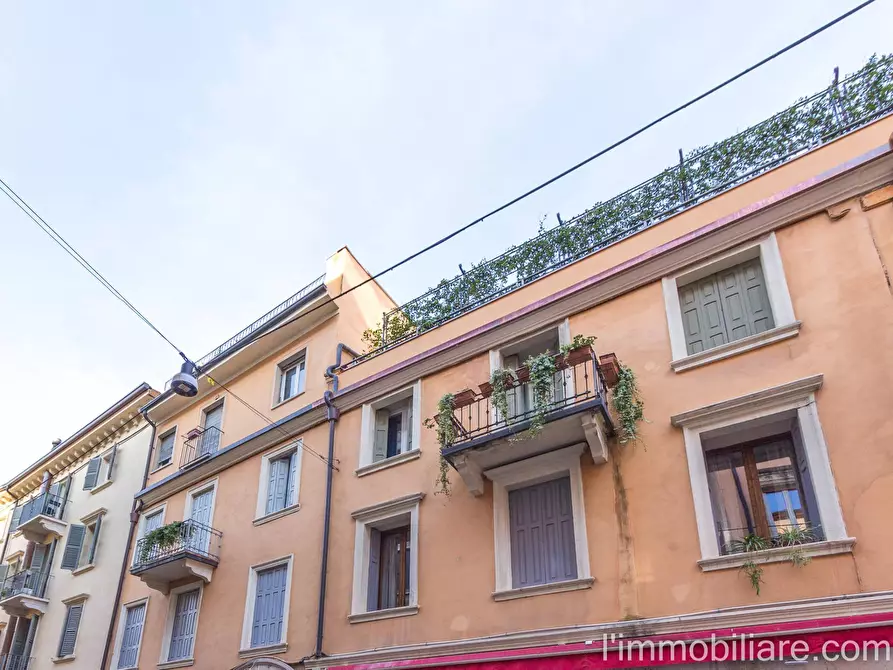 Immagine 1 di Appartamento in vendita  in Via Giovanni Zambelli 18 a Verona