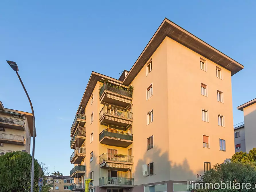 Immagine 12 di Appartamento in vendita  in Via Eleonora Duse 12 a Verona