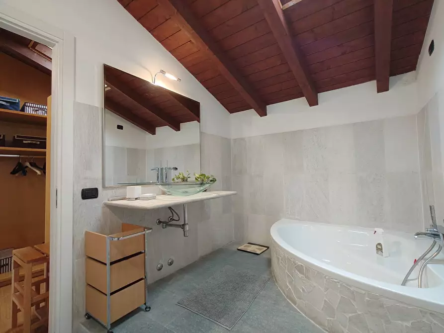 Immagine 11 di Appartamento in vendita  in Vicolo degli Orti 4 a Gallarate