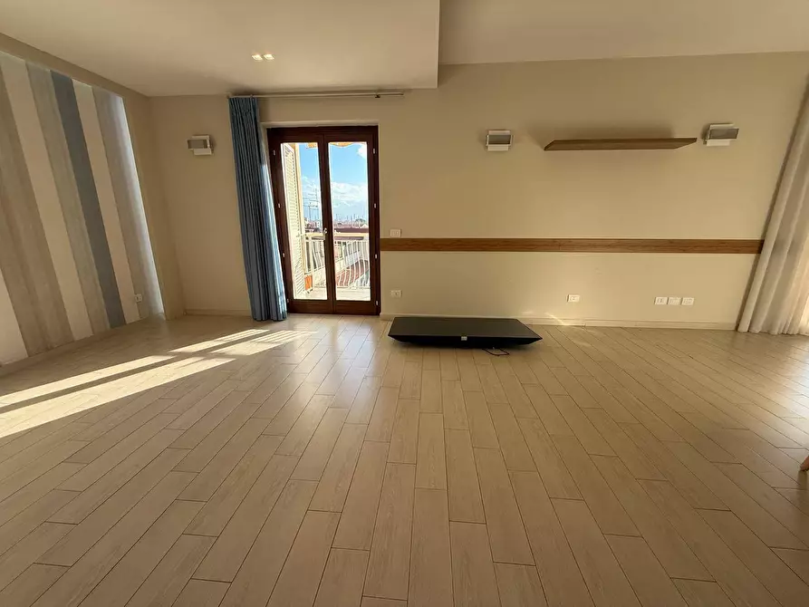 Immagine 5 di Multiproprietà in affitto  in Viale Abramo Lincoln 288 a Caserta