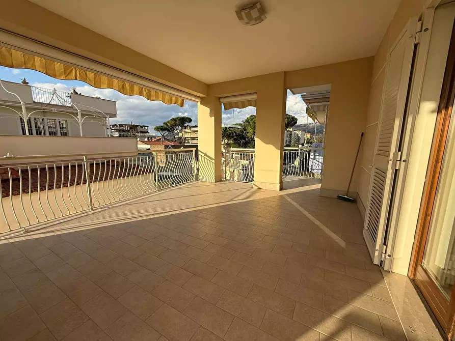 Immagine 18 di Multiproprietà in affitto  in Viale Abramo Lincoln 288 a Caserta