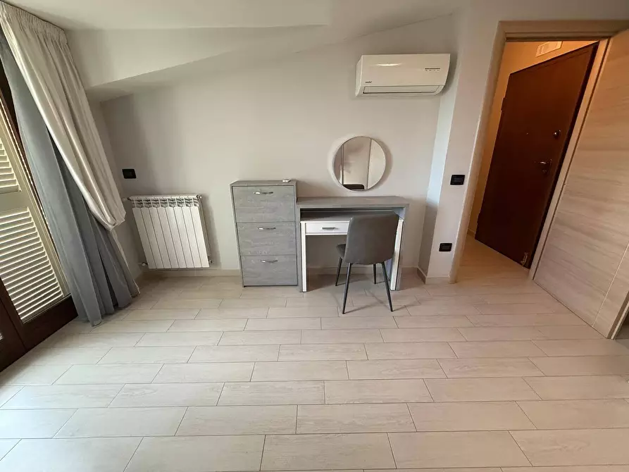Immagine 44 di Multiproprietà in affitto  in Viale Abramo Lincoln 288 a Caserta