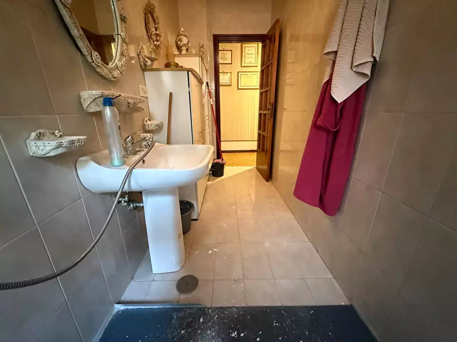 Immagine 38 di Appartamento in vendita  in Via Ferrarecce 145 a Caserta