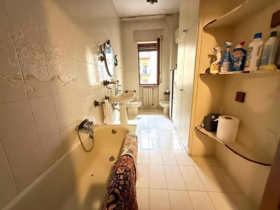 Immagine 39 di Appartamento in vendita  in Via Ferrarecce 145 a Caserta