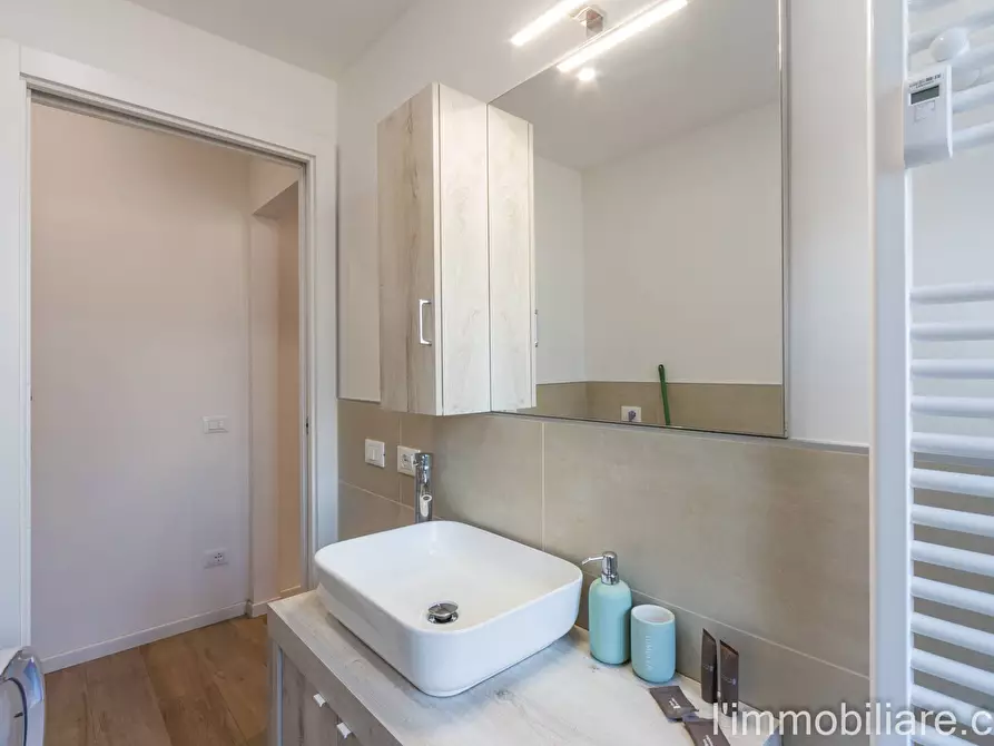 Immagine 10 di Appartamento in vendita  in Piazzale Aristide Stefani 8 a Verona