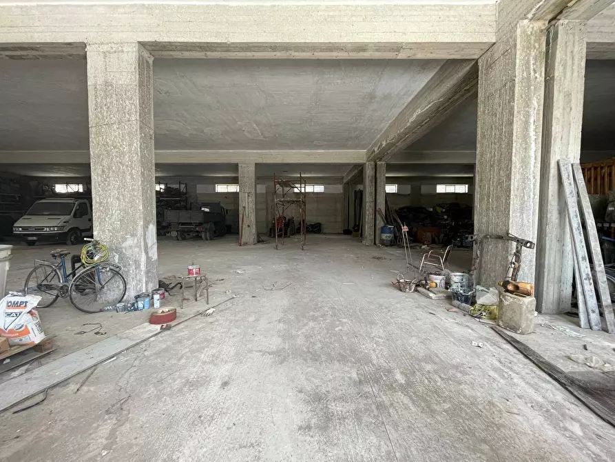 Immagine 2 di Magazzino in affitto  in Via Vicinale Discesa Galitta a Maddaloni