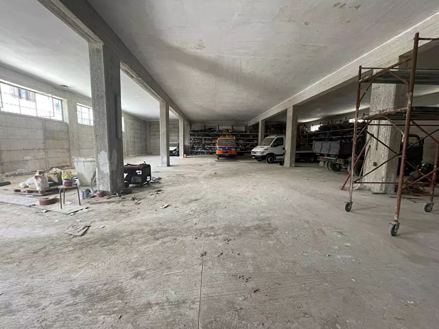 Immagine 4 di Magazzino in affitto  in Via Vicinale Discesa Galitta a Maddaloni