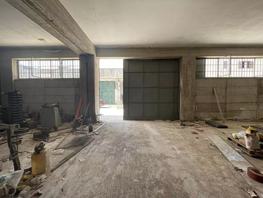 Immagine 7 di Magazzino in affitto  in Via Vicinale Discesa Galitta a Maddaloni