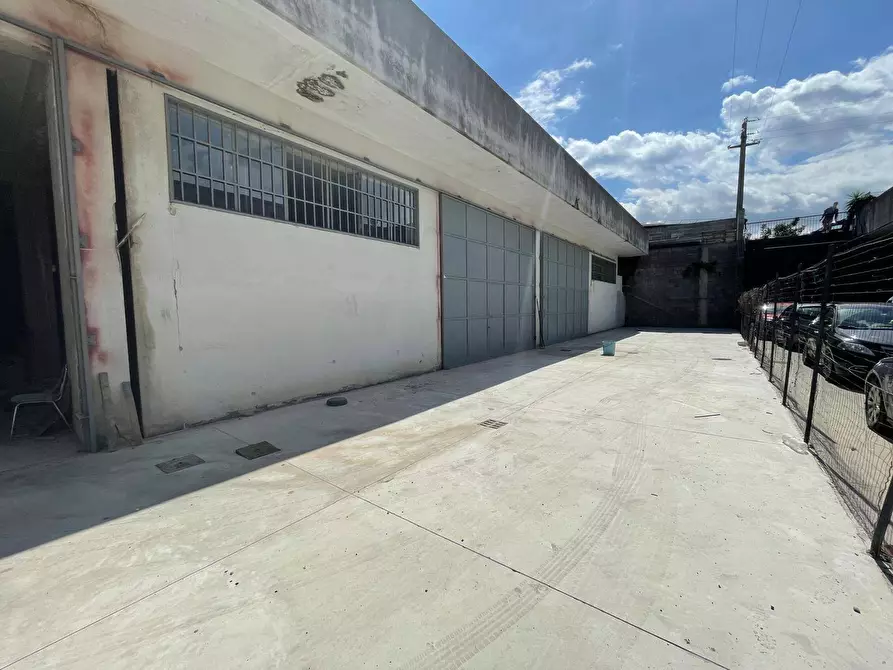 Immagine 11 di Magazzino in affitto  in Via Vicinale Discesa Galitta a Maddaloni