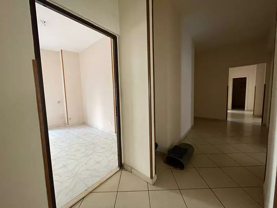 Immagine 22 di Ufficio in affitto  in Via Caduti sul Lavoro a Caserta