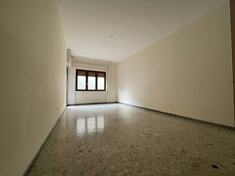 Immagine 28 di Ufficio in affitto  in Via Caduti sul Lavoro a Caserta