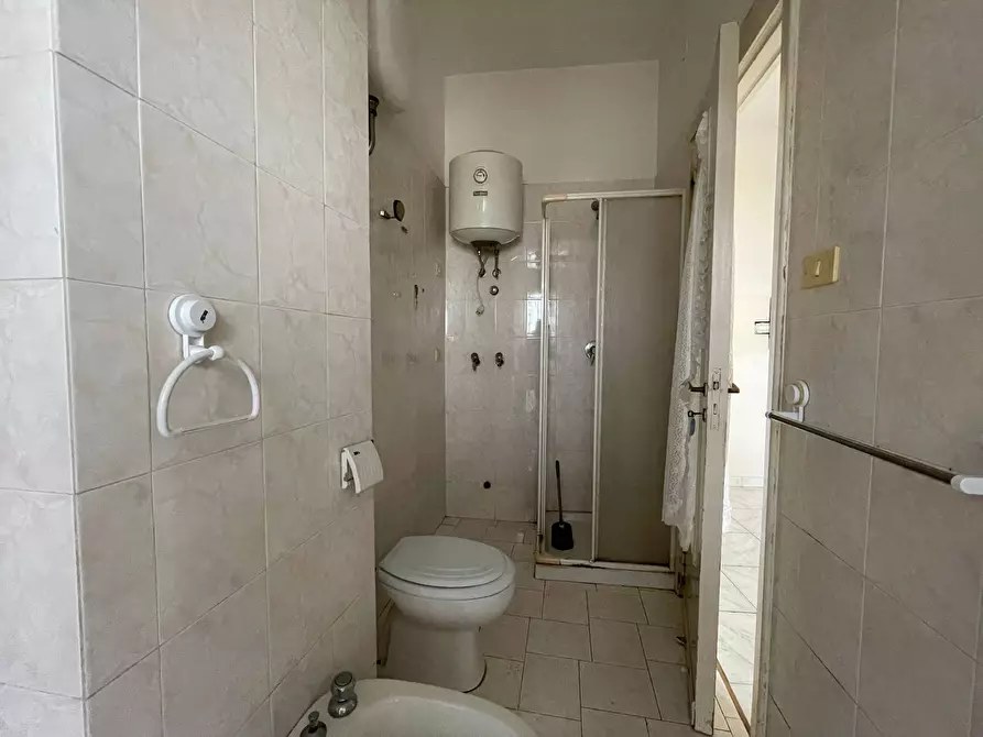 Immagine 43 di Ufficio in affitto  in Via Caduti sul Lavoro a Caserta