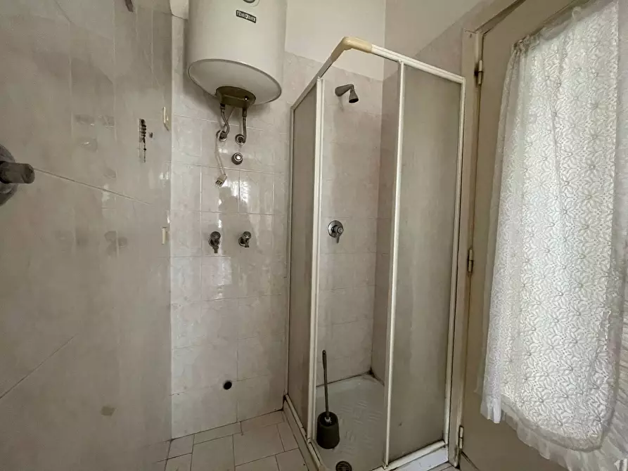 Immagine 44 di Ufficio in affitto  in Via Caduti sul Lavoro a Caserta