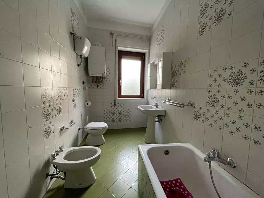 Immagine 22 di Appartamento in vendita  in Via Caduti sul Lavoro a Caserta