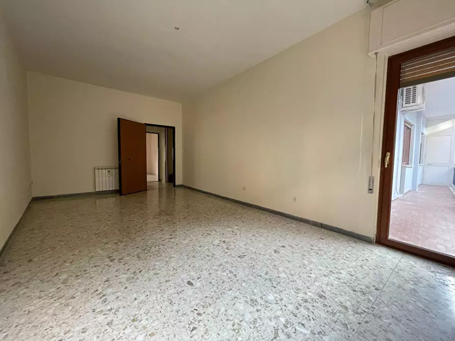 Immagine 1 di Appartamento in vendita  in Via Caduti sul Lavoro a Caserta