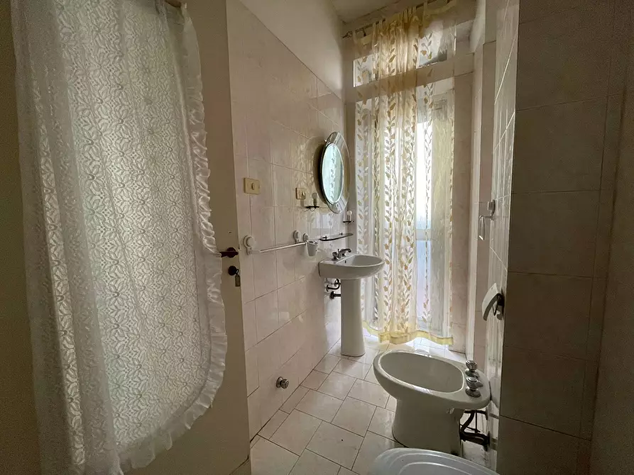 Immagine 45 di Appartamento in vendita  in Via Caduti sul Lavoro a Caserta