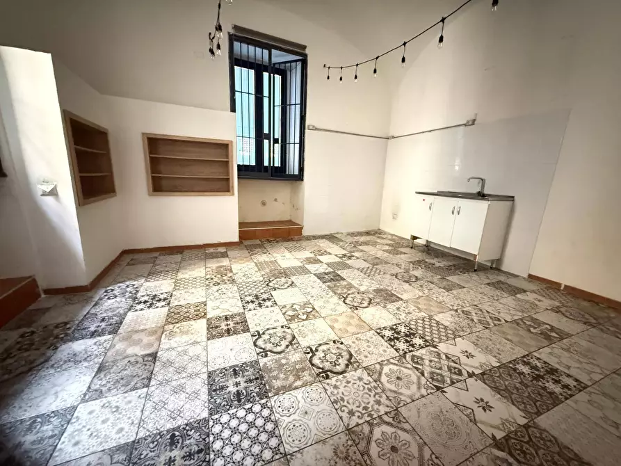 Immagine 6 di Negozio in affitto  in Via San Carlo 126 a Caserta