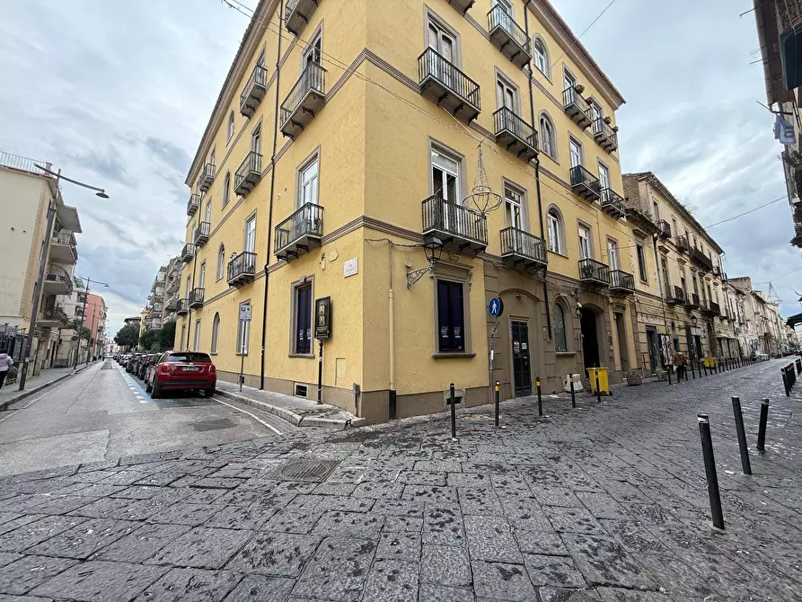 Immagine 16 di Negozio in affitto  in Via San Carlo 126 a Caserta