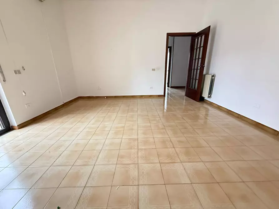 Immagine 27 di Appartamento in affitto  in Viale Lincoln 282 a Caserta