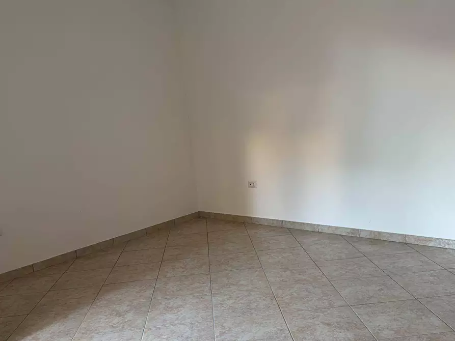 Immagine 10 di Ufficio in affitto  in Via Ruta 62 a Caserta