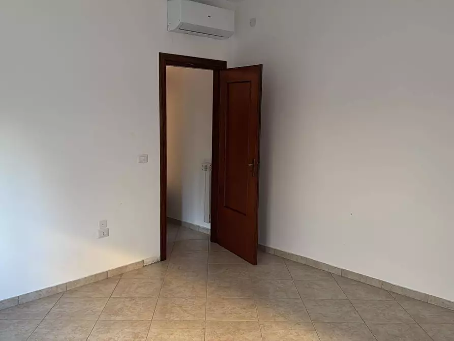 Immagine 13 di Ufficio in affitto  in Via Ruta 62 a Caserta