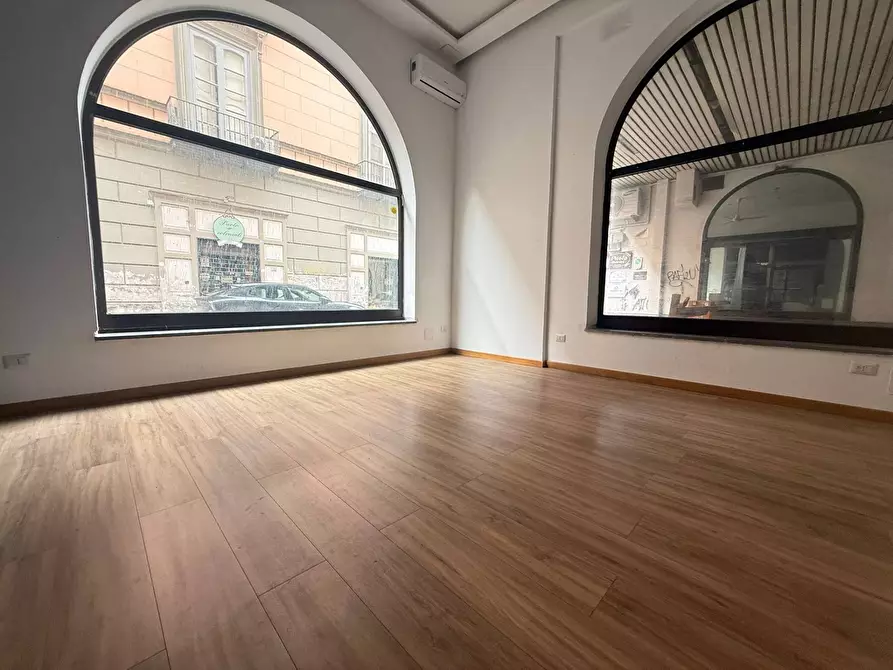 Immagine 3 di Negozio in affitto  in Via Colombo 24 a Caserta