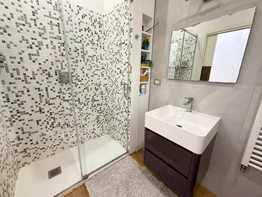 Immagine 40 di Appartamento in vendita  in Via Donato Bramante 19 a Caserta