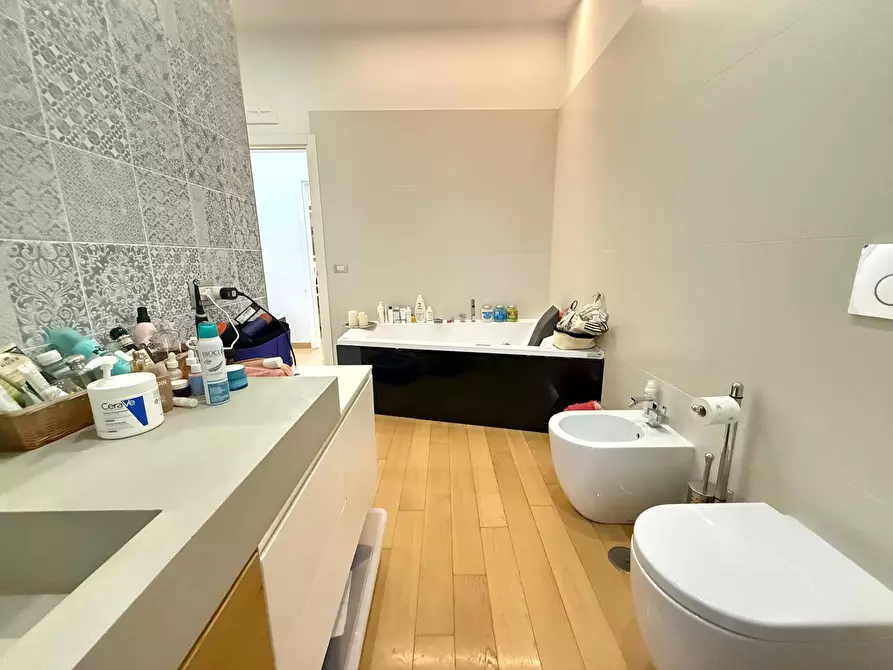 Immagine 43 di Appartamento in vendita  in Via Donato Bramante 19 a Caserta