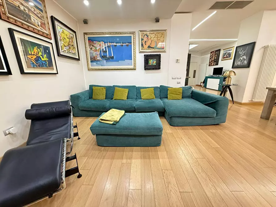 Immagine 8 di Appartamento in vendita  in Via Donato Bramante 19 a Caserta