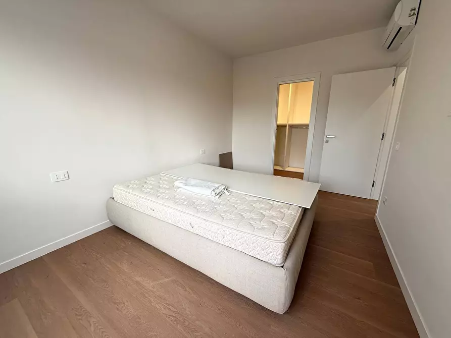 Immagine 14 di Appartamento in affitto  in Via Roma 66 a Caserta