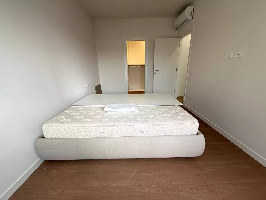 Immagine 15 di Appartamento in affitto  in Via Roma 66 a Caserta